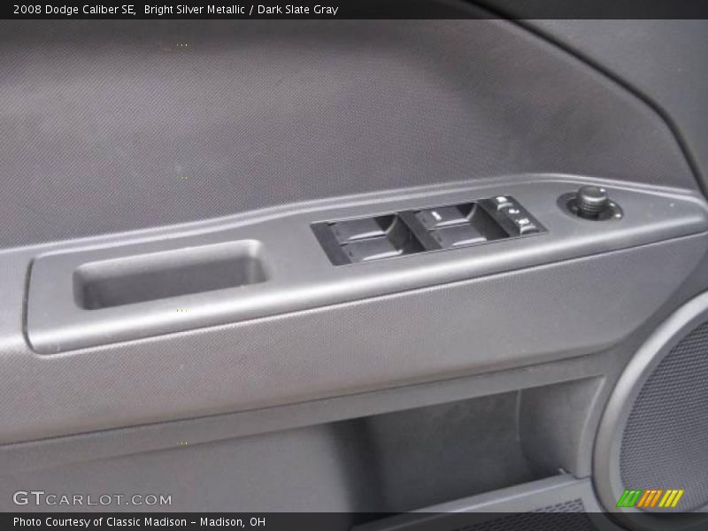 Bright Silver Metallic / Dark Slate Gray 2008 Dodge Caliber SE