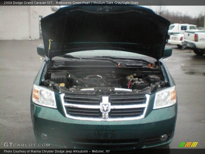 Melbourne Green Pearl / Medium Slate Gray/Light Shale 2009 Dodge Grand Caravan SXT