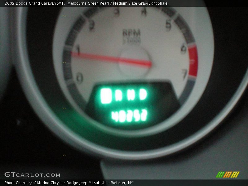 Melbourne Green Pearl / Medium Slate Gray/Light Shale 2009 Dodge Grand Caravan SXT