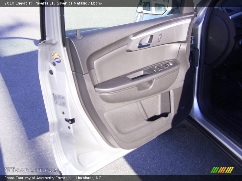 Silver Ice Metallic / Ebony 2010 Chevrolet Traverse LT