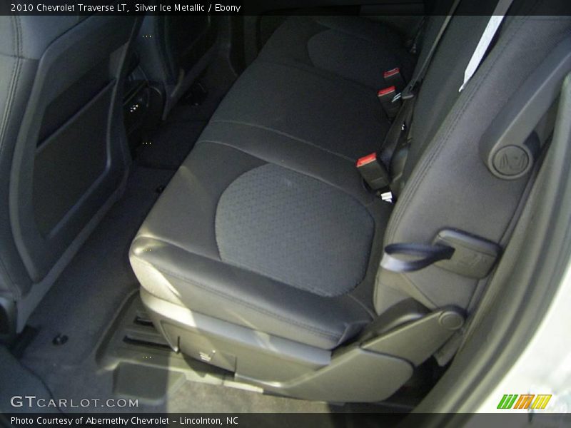 Silver Ice Metallic / Ebony 2010 Chevrolet Traverse LT