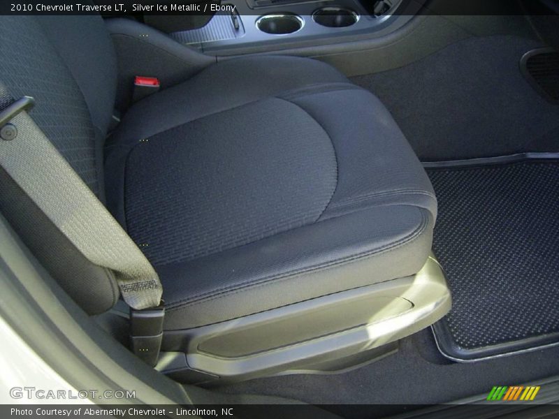 Silver Ice Metallic / Ebony 2010 Chevrolet Traverse LT