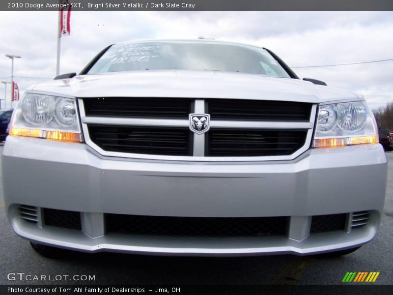 Bright Silver Metallic / Dark Slate Gray 2010 Dodge Avenger SXT