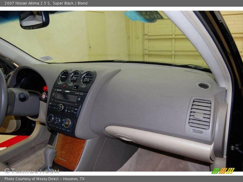 Super Black / Blond 2007 Nissan Altima 2.5 S