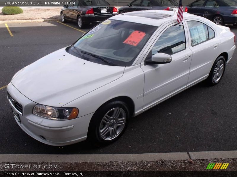 Ice White / Taupe 2009 Volvo S60 2.5T