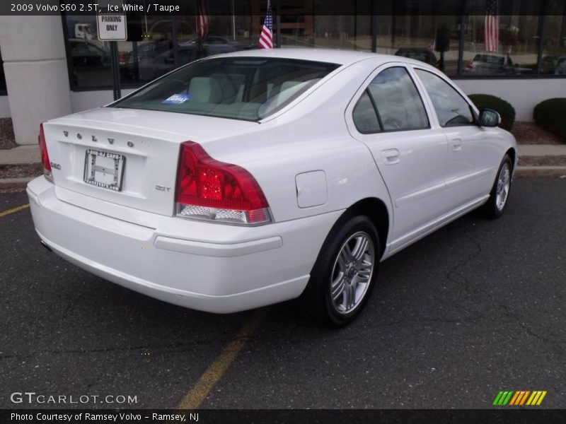 Ice White / Taupe 2009 Volvo S60 2.5T