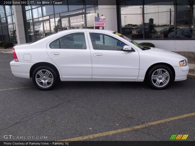Ice White / Taupe 2009 Volvo S60 2.5T