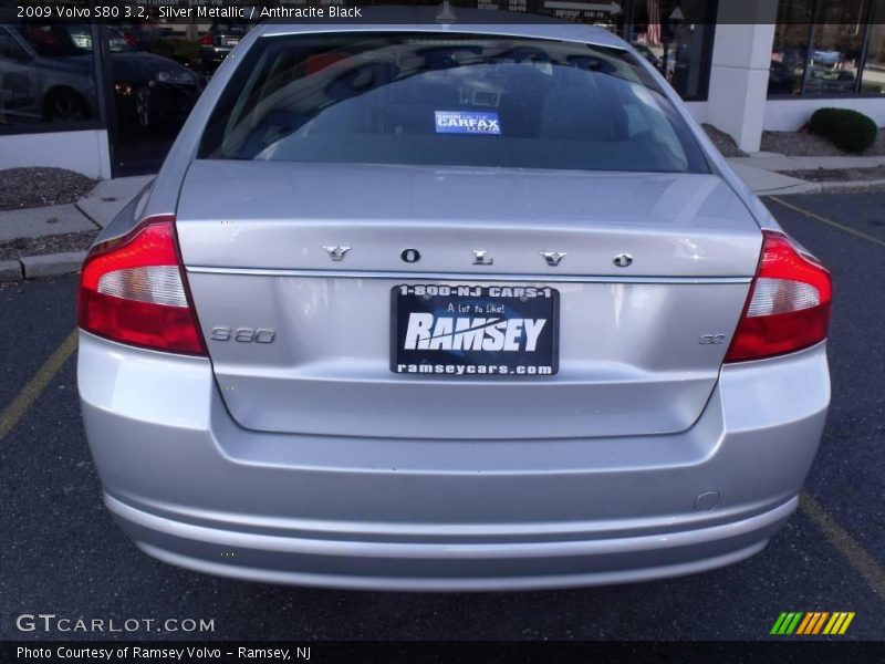 Silver Metallic / Anthracite Black 2009 Volvo S80 3.2