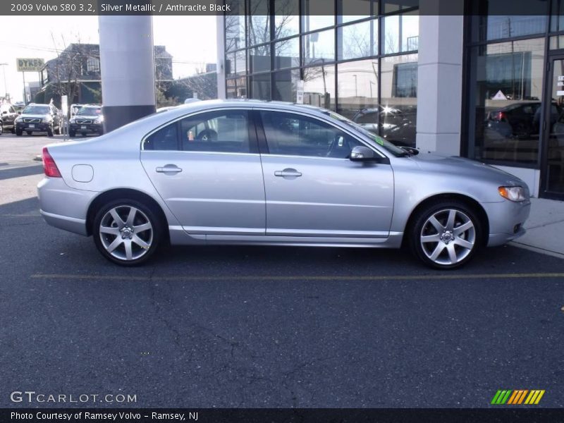 Silver Metallic / Anthracite Black 2009 Volvo S80 3.2