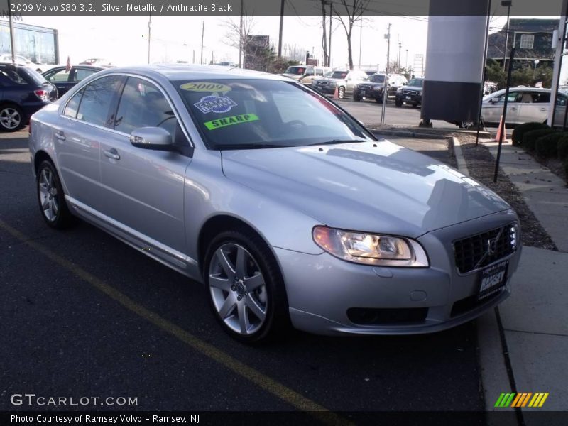 Silver Metallic / Anthracite Black 2009 Volvo S80 3.2