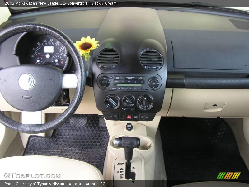 Black / Cream 2003 Volkswagen New Beetle GLS Convertible