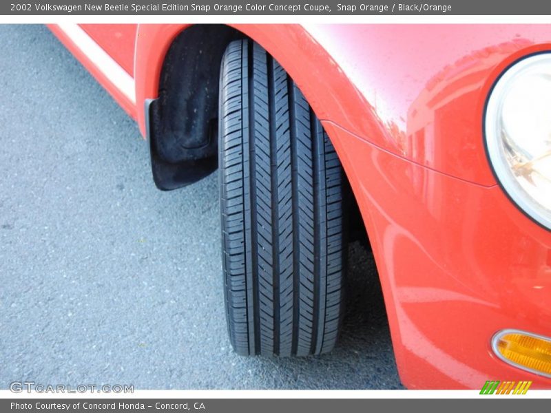 Snap Orange / Black/Orange 2002 Volkswagen New Beetle Special Edition Snap Orange Color Concept Coupe