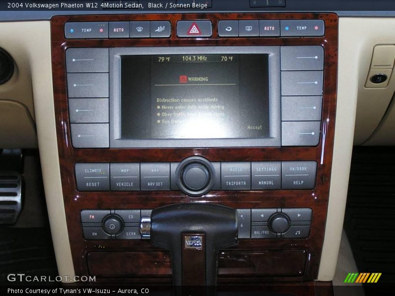 Black / Sonnen Beige 2004 Volkswagen Phaeton W12 4Motion Sedan