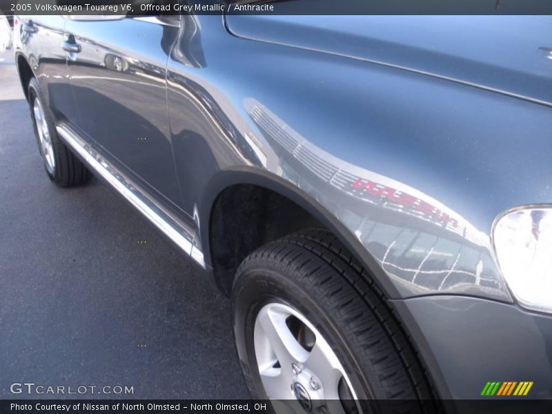 Offroad Grey Metallic / Anthracite 2005 Volkswagen Touareg V6