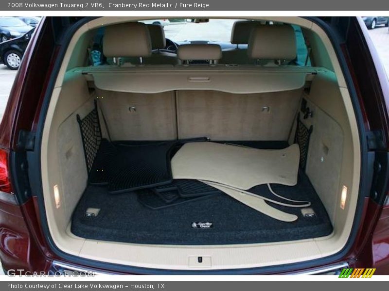 Cranberry Red Metallic / Pure Beige 2008 Volkswagen Touareg 2 VR6