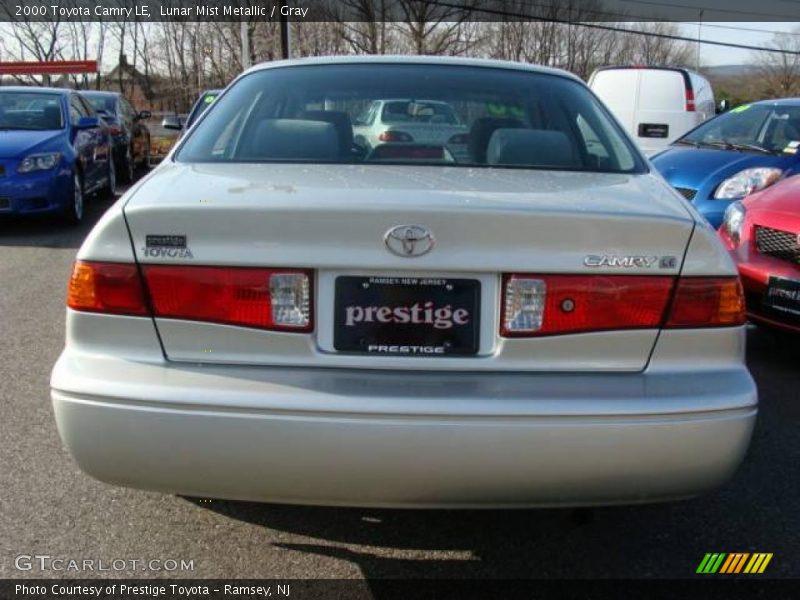 Lunar Mist Metallic / Gray 2000 Toyota Camry LE