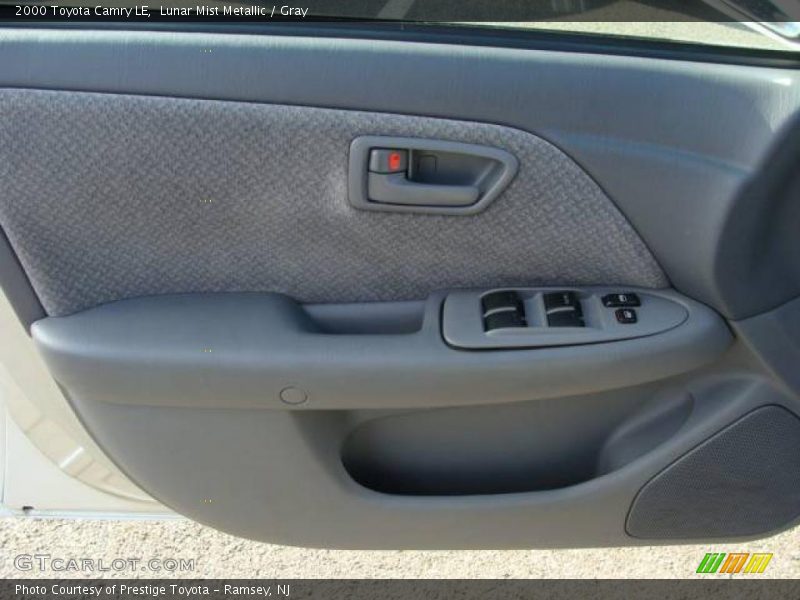 Lunar Mist Metallic / Gray 2000 Toyota Camry LE