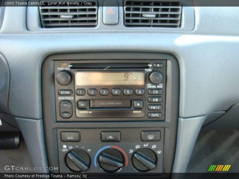 Lunar Mist Metallic / Gray 2000 Toyota Camry LE