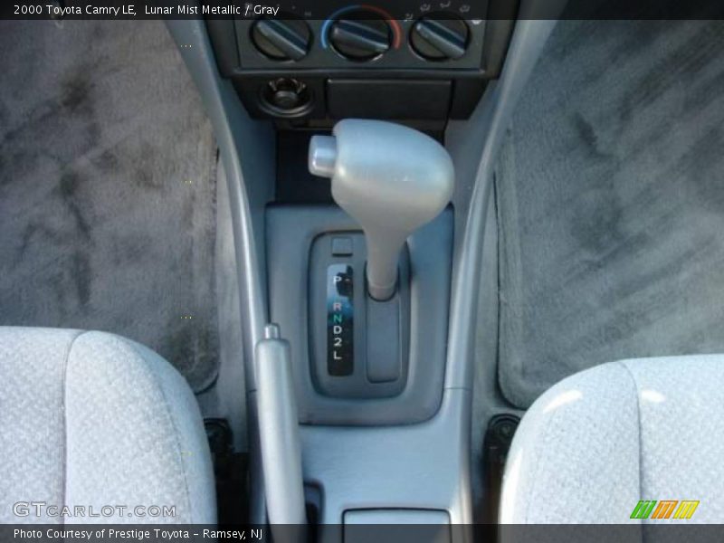Lunar Mist Metallic / Gray 2000 Toyota Camry LE