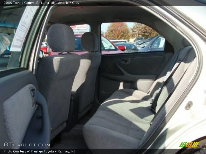 Lunar Mist Metallic / Gray 2000 Toyota Camry LE