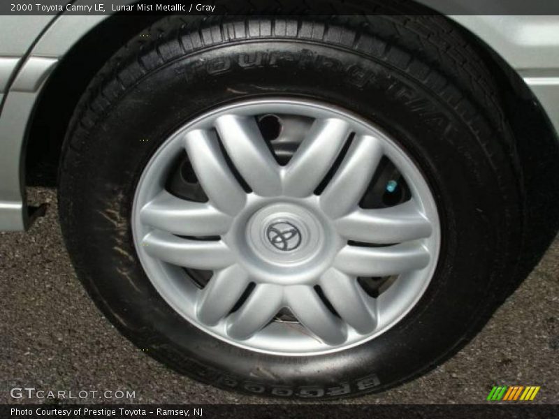 Lunar Mist Metallic / Gray 2000 Toyota Camry LE