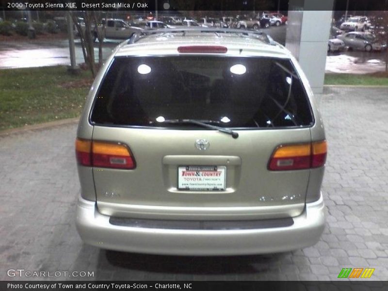 Desert Sand Mica / Oak 2000 Toyota Sienna XLE