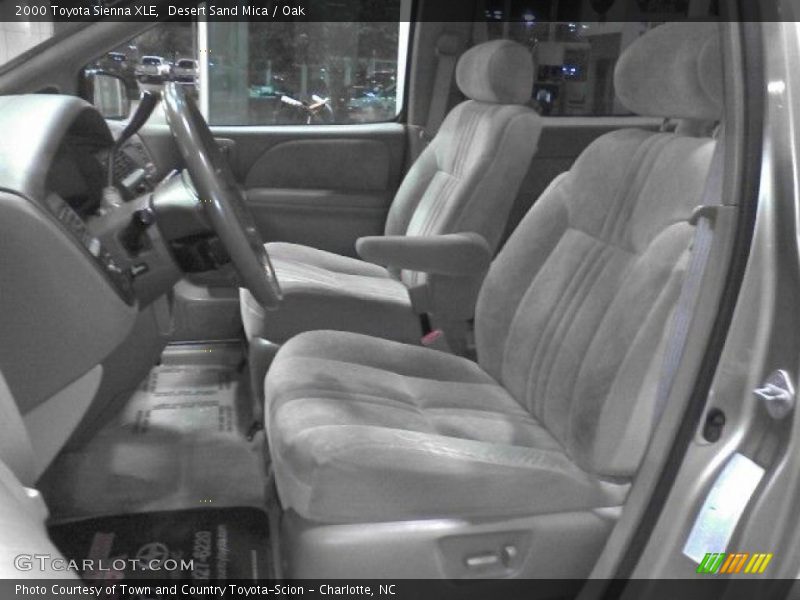 Desert Sand Mica / Oak 2000 Toyota Sienna XLE
