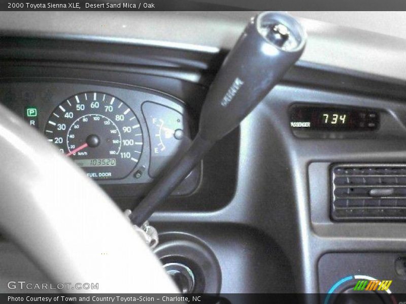 Desert Sand Mica / Oak 2000 Toyota Sienna XLE