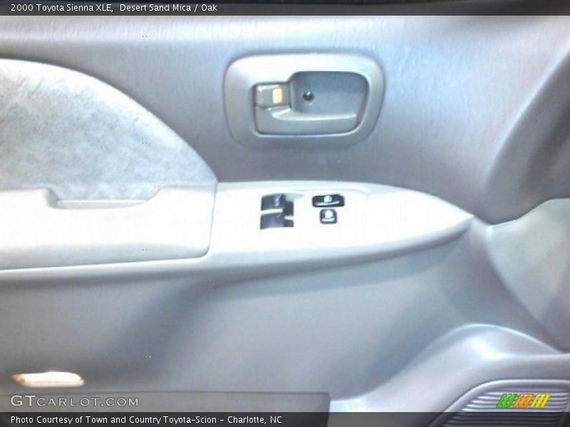 Desert Sand Mica / Oak 2000 Toyota Sienna XLE