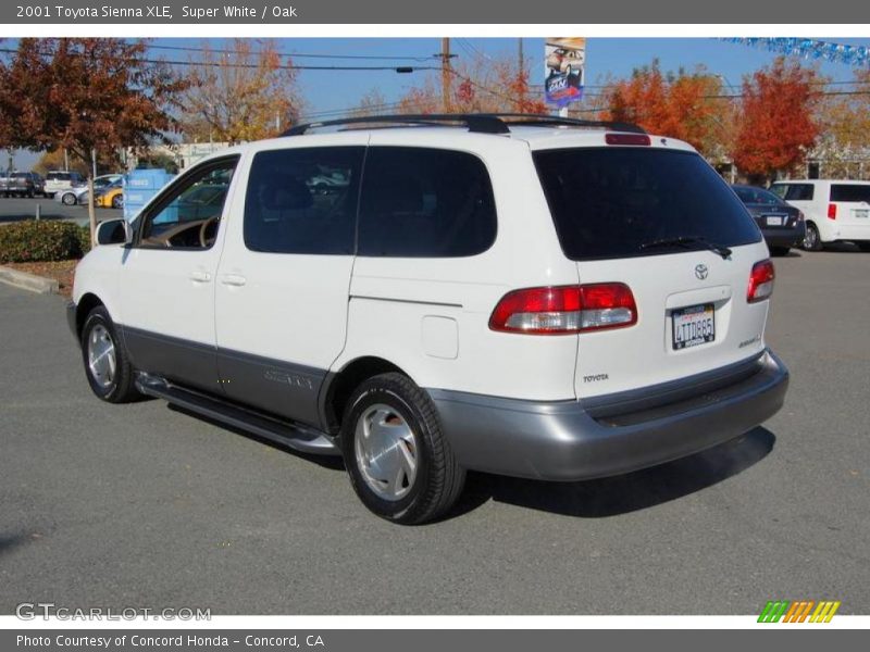 Super White / Oak 2001 Toyota Sienna XLE