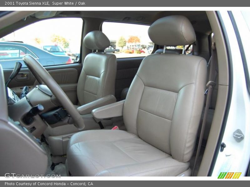 Super White / Oak 2001 Toyota Sienna XLE