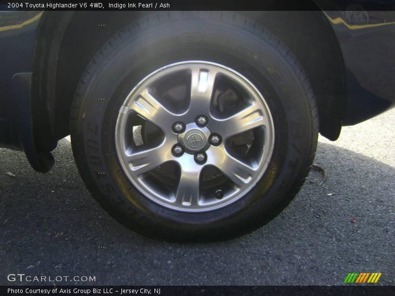 Indigo Ink Pearl / Ash 2004 Toyota Highlander V6 4WD