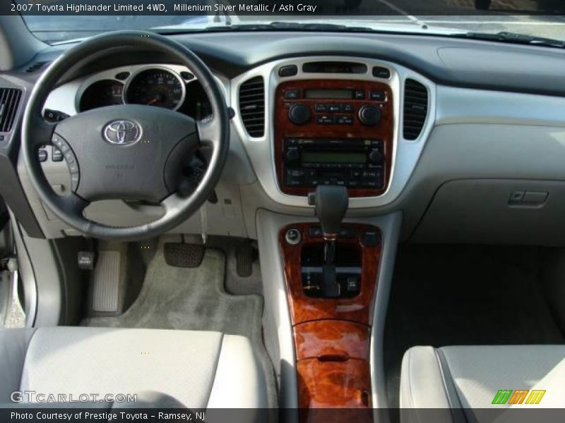 Millenium Silver Metallic / Ash Gray 2007 Toyota Highlander Limited 4WD