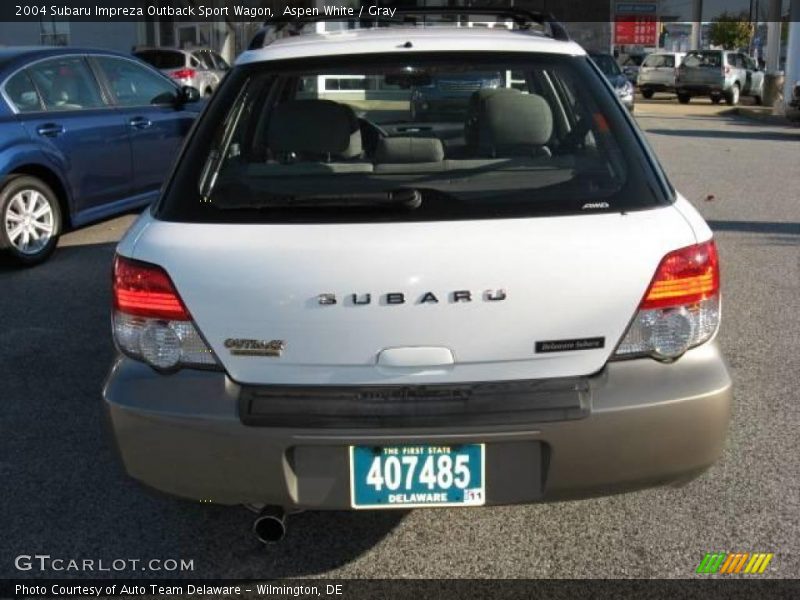 Aspen White / Gray 2004 Subaru Impreza Outback Sport Wagon