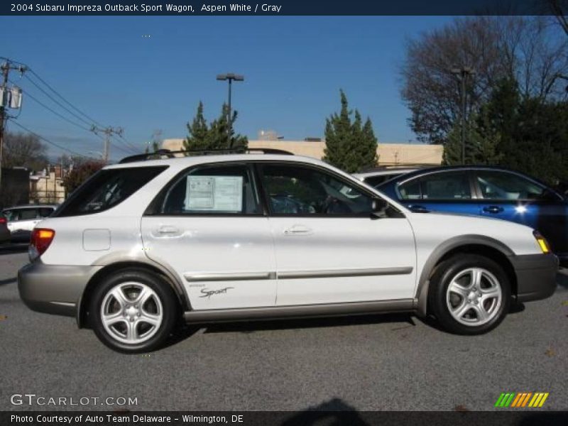 Aspen White / Gray 2004 Subaru Impreza Outback Sport Wagon