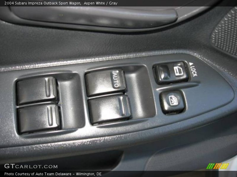 Aspen White / Gray 2004 Subaru Impreza Outback Sport Wagon