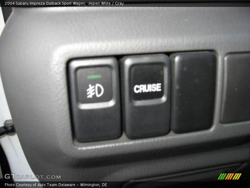 Aspen White / Gray 2004 Subaru Impreza Outback Sport Wagon