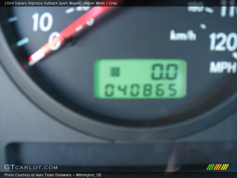 Aspen White / Gray 2004 Subaru Impreza Outback Sport Wagon