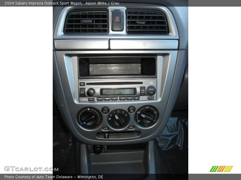 Aspen White / Gray 2004 Subaru Impreza Outback Sport Wagon