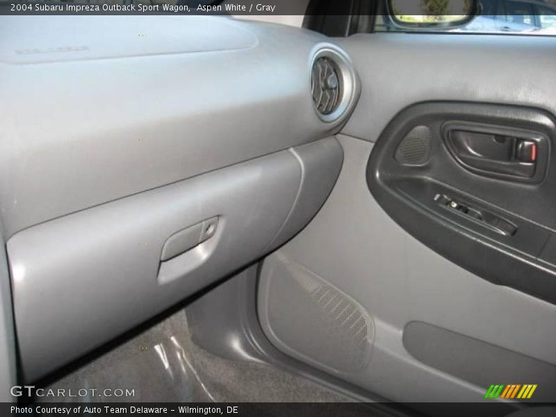 Aspen White / Gray 2004 Subaru Impreza Outback Sport Wagon