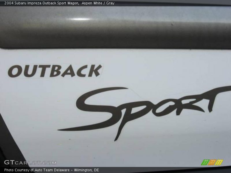 Aspen White / Gray 2004 Subaru Impreza Outback Sport Wagon