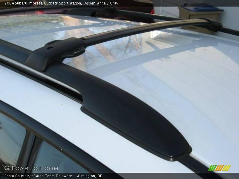 Aspen White / Gray 2004 Subaru Impreza Outback Sport Wagon