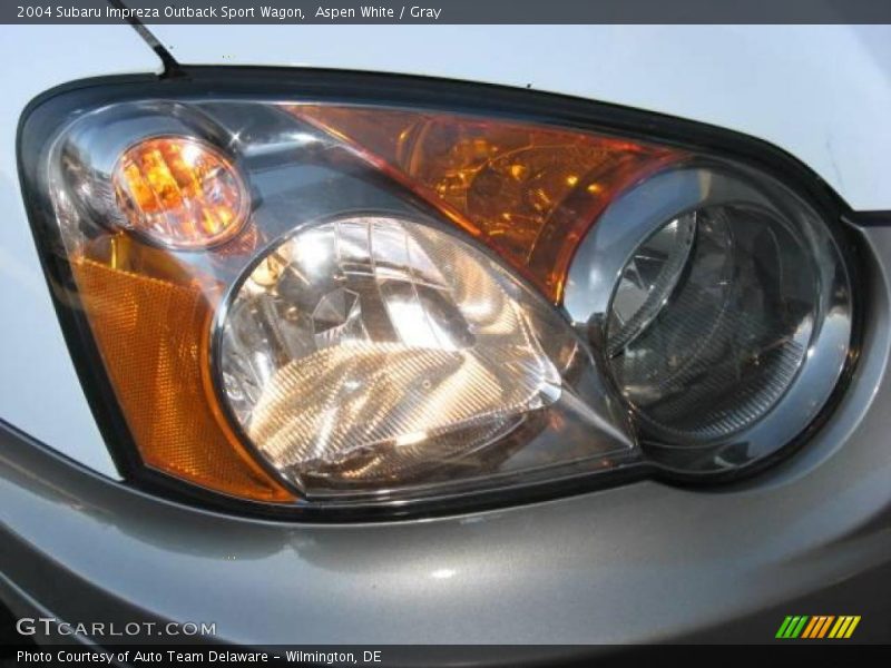 Aspen White / Gray 2004 Subaru Impreza Outback Sport Wagon