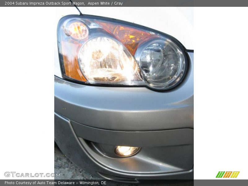 Aspen White / Gray 2004 Subaru Impreza Outback Sport Wagon