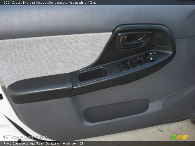 Aspen White / Gray 2004 Subaru Impreza Outback Sport Wagon