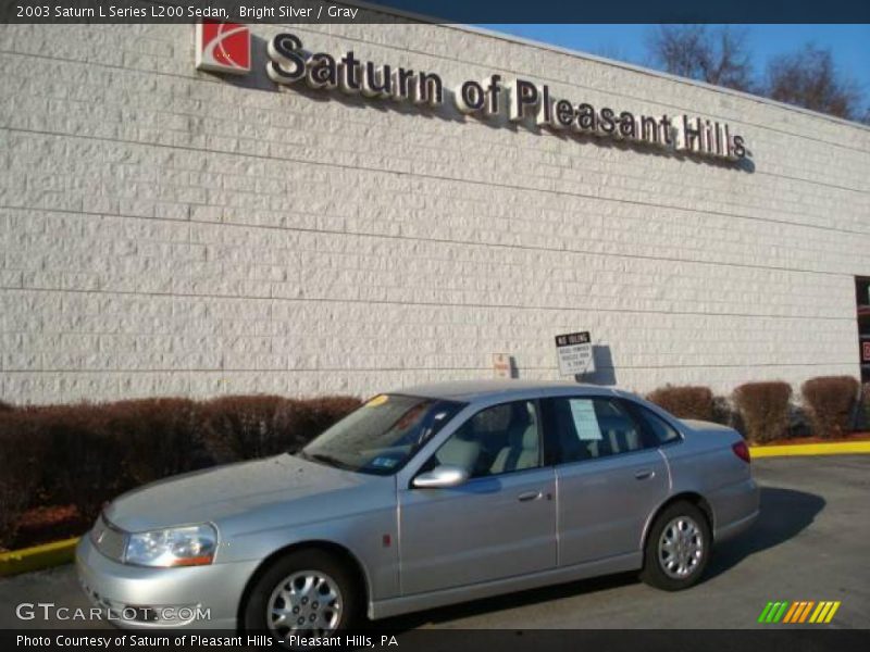 Bright Silver / Gray 2003 Saturn L Series L200 Sedan