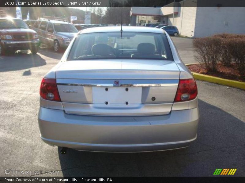 Bright Silver / Gray 2003 Saturn L Series L200 Sedan