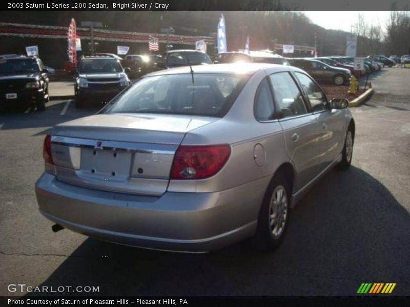 Bright Silver / Gray 2003 Saturn L Series L200 Sedan