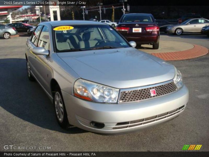 Bright Silver / Gray 2003 Saturn L Series L200 Sedan