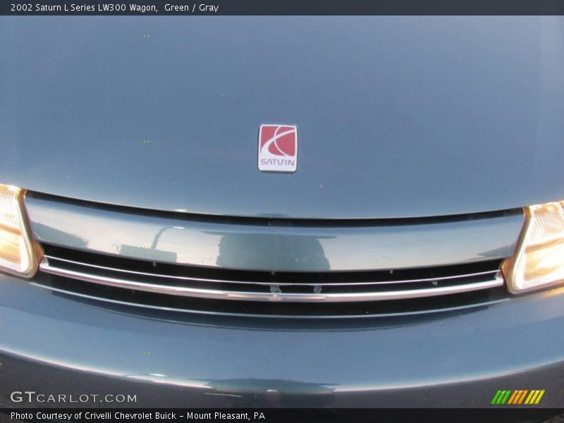 Green / Gray 2002 Saturn L Series LW300 Wagon